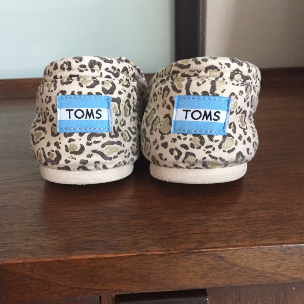 Seasonal Classics Leopard Toms Size 7